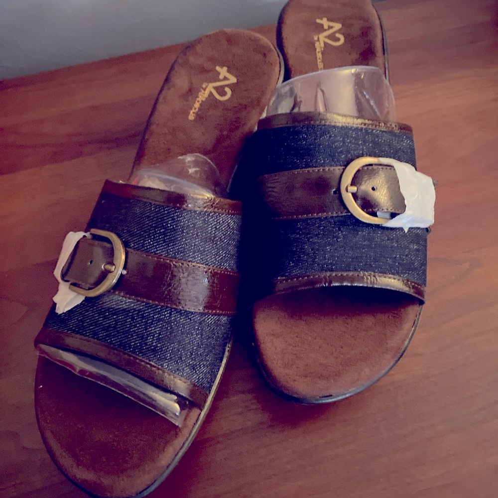 Aerosoles A2 comfort slides. Navy denim New in box